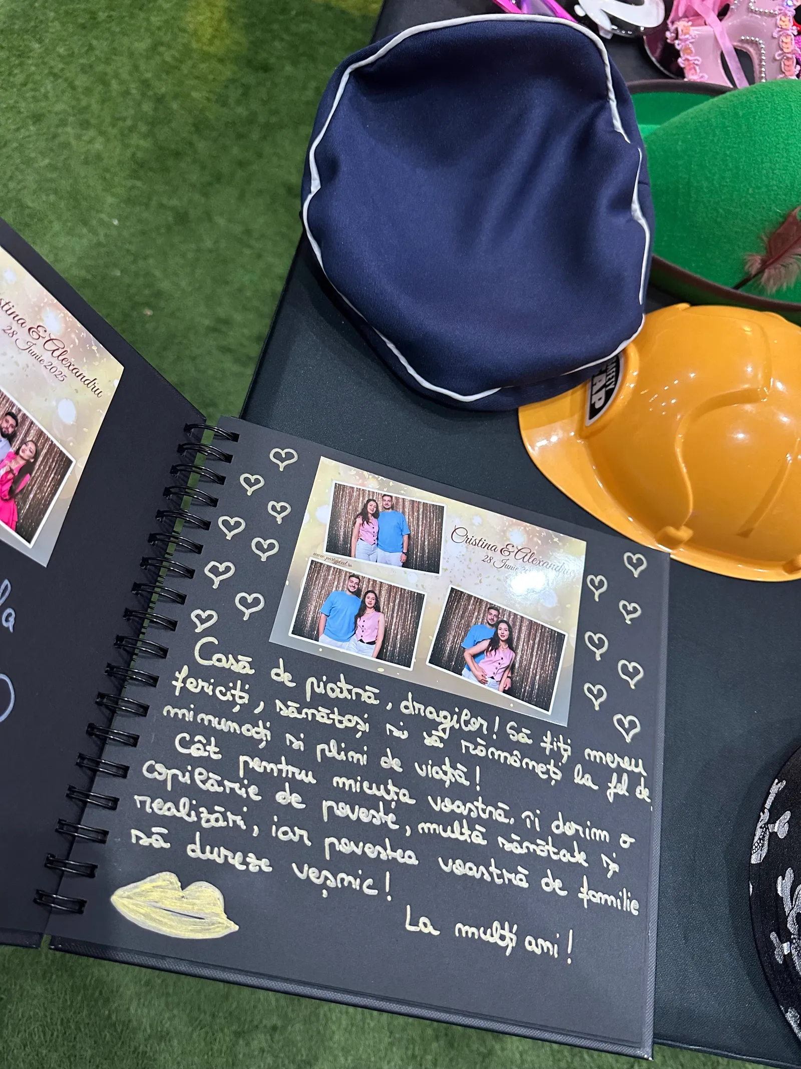 Guest Book nuntă completat la eveniment